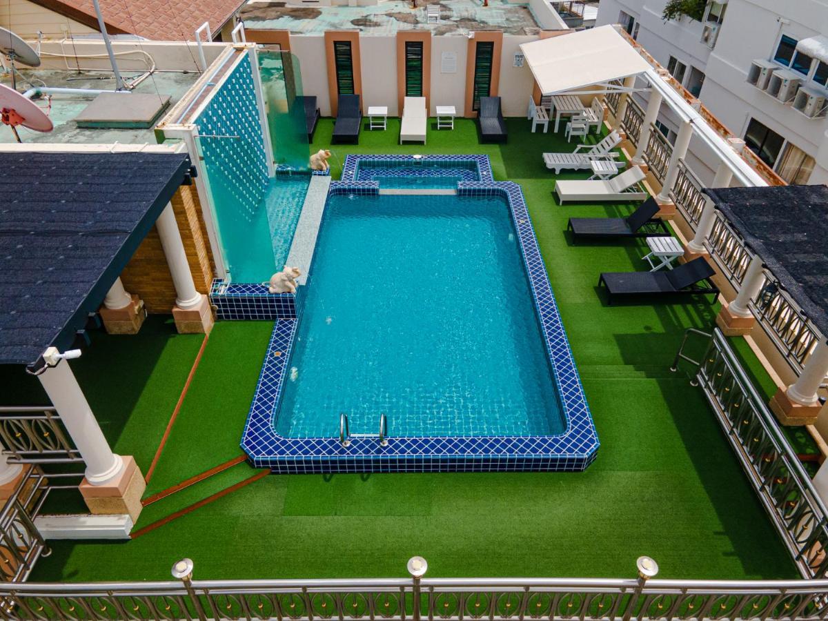 Whitehouse Condotel Pattaya Exteriér fotografie