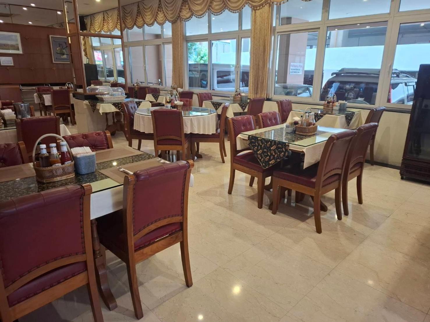 Whitehouse Condotel Pattaya Exteriér fotografie