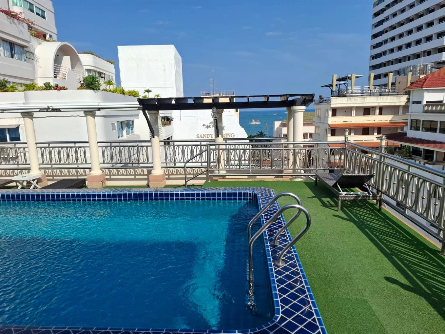 Whitehouse Condotel Pattaya Exteriér fotografie