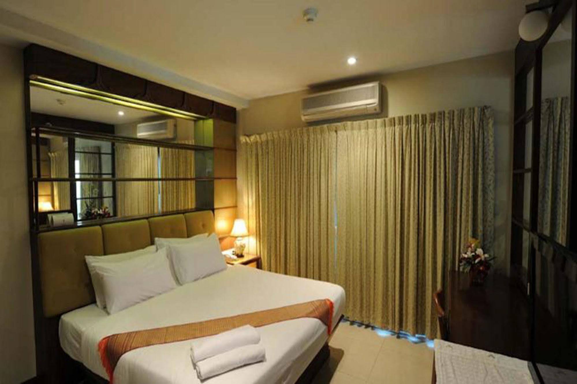 Whitehouse Condotel Pattaya Exteriér fotografie